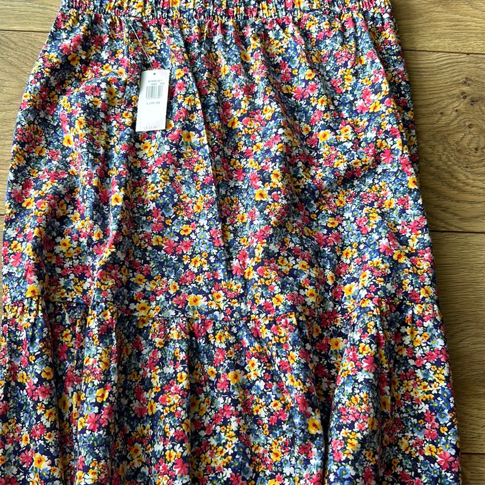 Knee length skirt